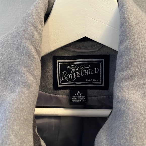 Like brand new big girls size 7/8 grey pea coat. - Picture 2 of 3